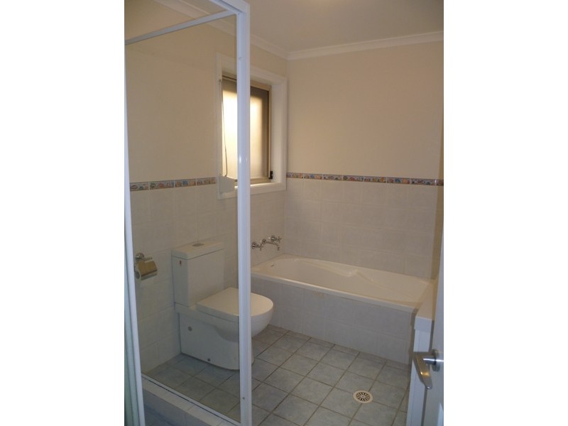 614 Henry Lawson Drive, East Hills NSW 2213