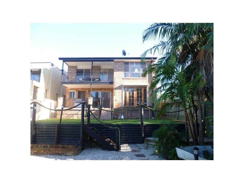 614 Henry Lawson Drive, East Hills NSW 2213