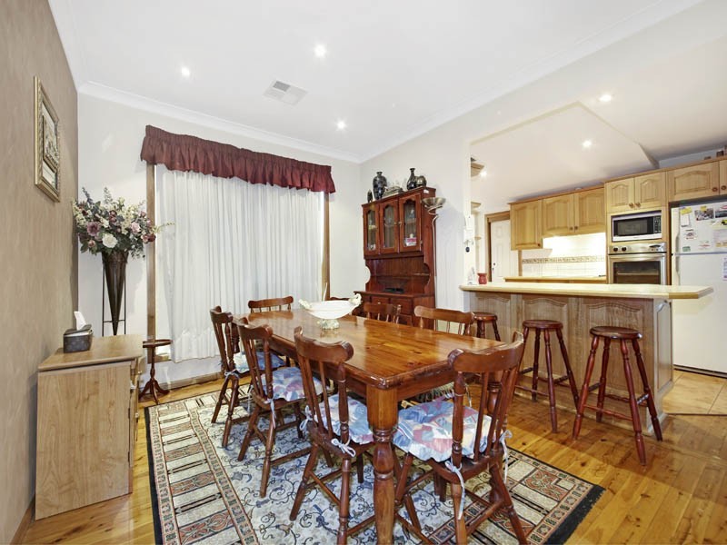 699 Henry Lawson Drive, East Hills NSW 2213