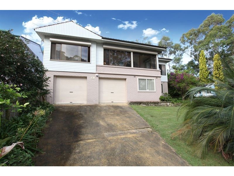 781 Henry Lawson Drive, Picnic Point NSW 2213