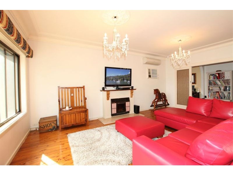 781 Henry Lawson Drive, Picnic Point NSW 2213