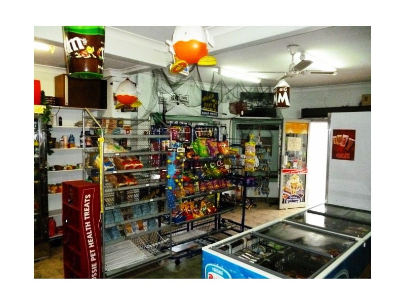 2 Doris Street, Picnic Point NSW 2213
