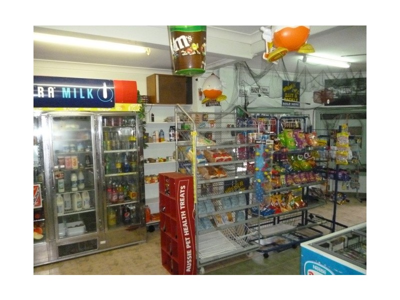 2 Doris Street, Picnic Point NSW 2213