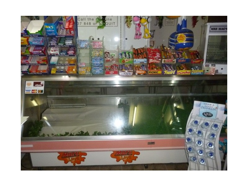 2 Doris Street, Picnic Point NSW 2213