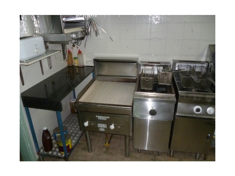 2 Doris Street, Picnic Point NSW 2213