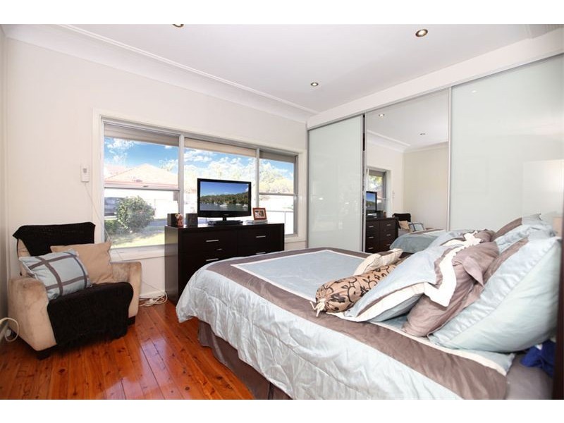 28 Hazelglen Avenue, Panania NSW 2213