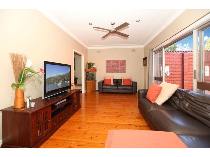 28 Hazelglen Avenue, Panania NSW 2213