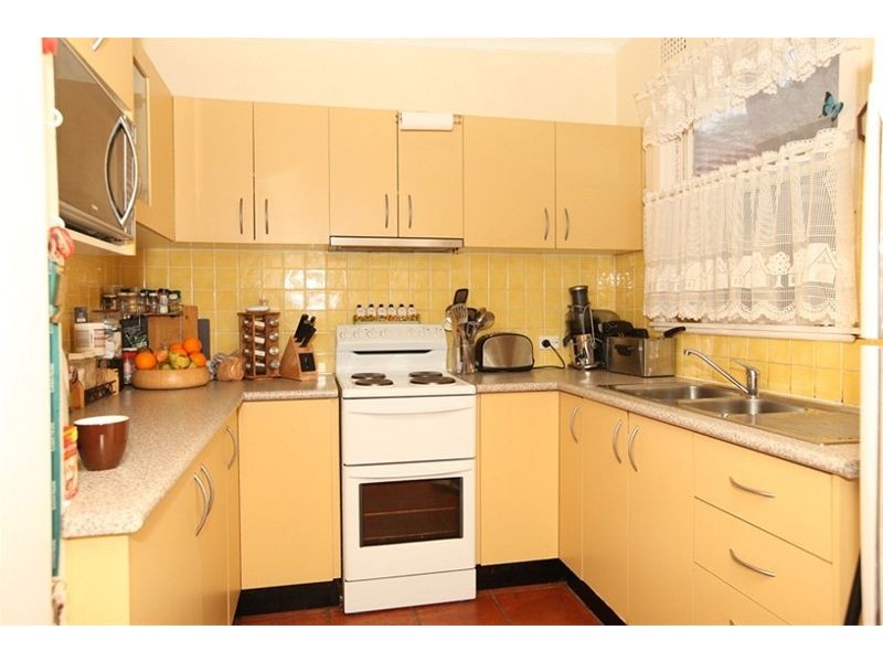 5 Blanc Avenue, East Hills NSW 2213