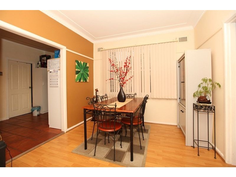 5 Blanc Avenue, East Hills NSW 2213