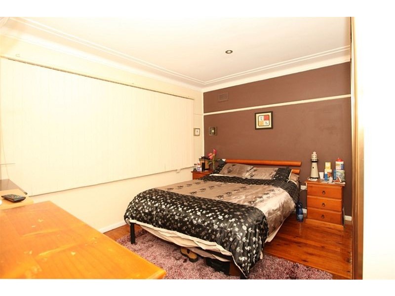 5 Blanc Avenue, East Hills NSW 2213