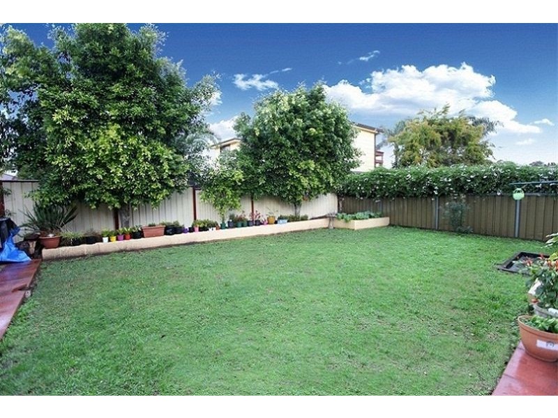 5 Blanc Avenue, East Hills NSW 2213