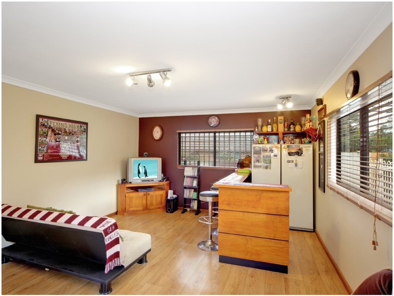 6 Drysdale Avenue, Picnic Point NSW 2213