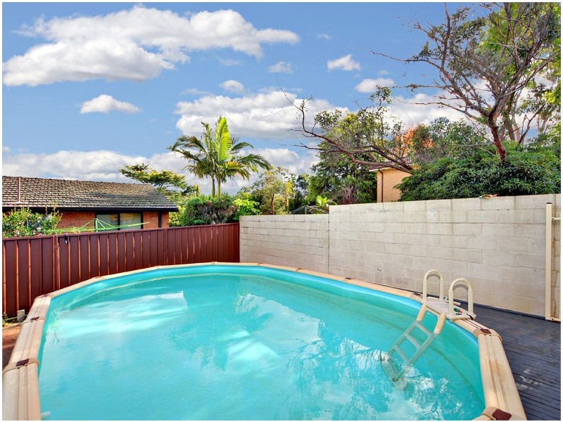 6 Drysdale Avenue, Picnic Point NSW 2213