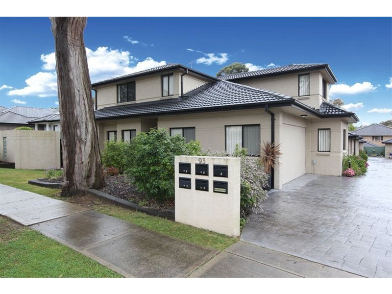 1/93 Ramsay Road, Picnic Point NSW 2213