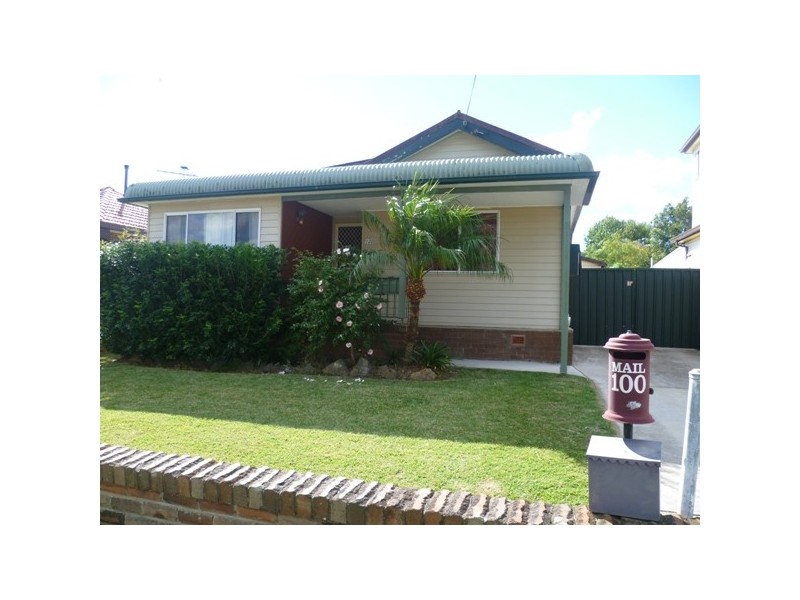 100 Tompson Road, Panania NSW 2213