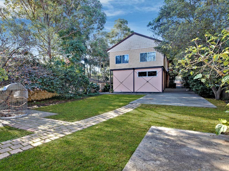 542 Henry Lawson Drive, East Hills NSW 2213