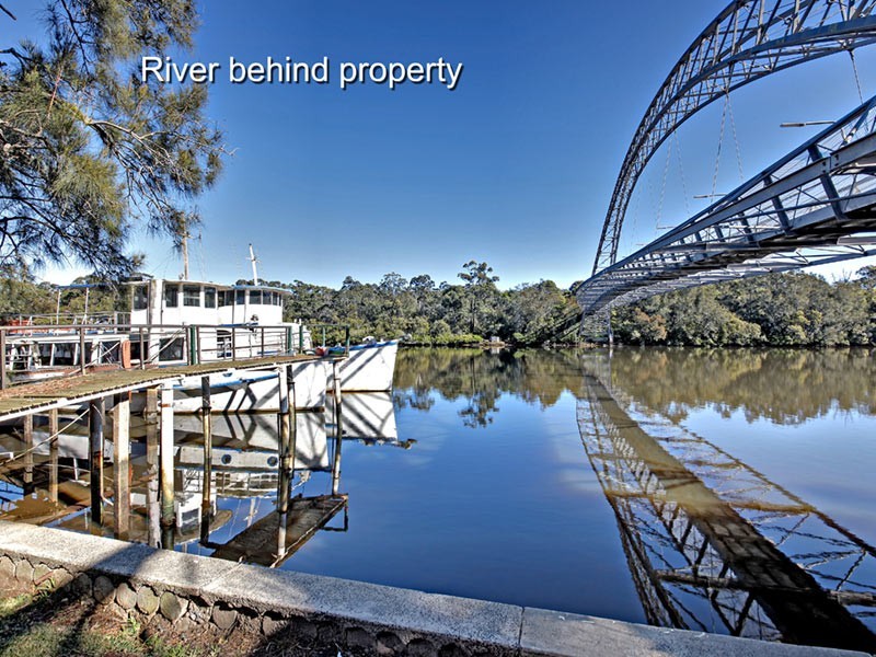 542 Henry Lawson Drive, East Hills NSW 2213