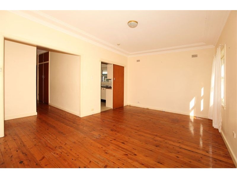 35 Picnic Point Road, Panania NSW 2213