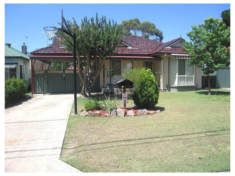 17 Worsley Street, East Hills NSW 2213