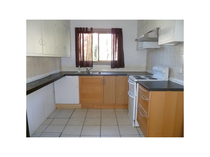 9 Maclaurin Avenue, East Hills NSW 2213