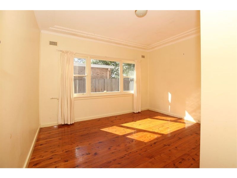 35 Picnic Point Road, Panania NSW 2213