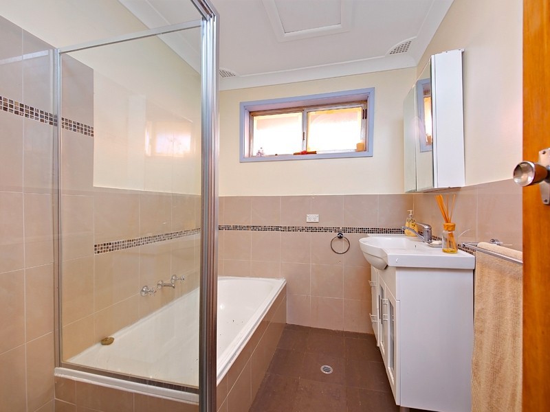 11 Warlencourt Avenue, Milperra NSW 2214