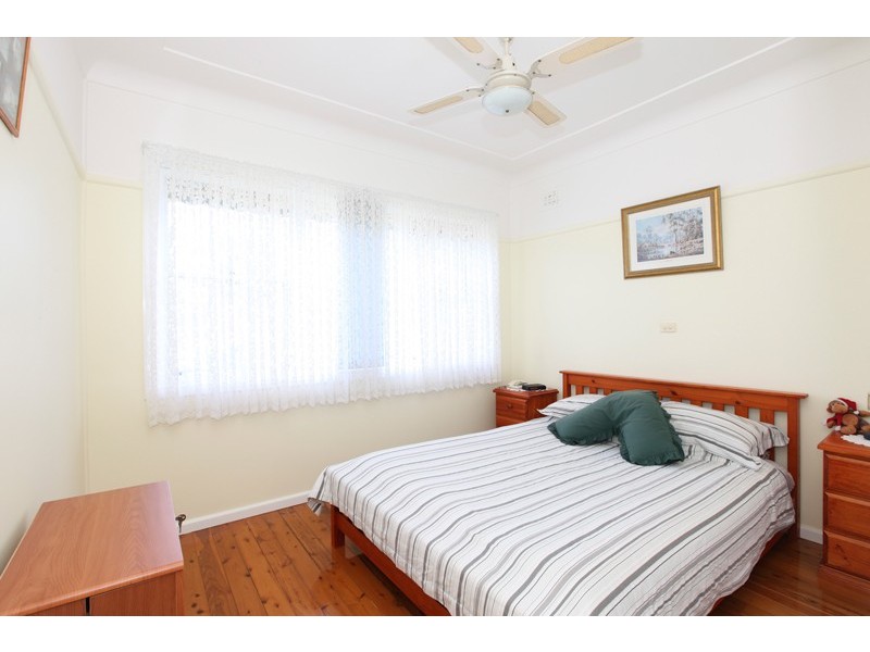 25 Drake Street, Panania NSW 2213