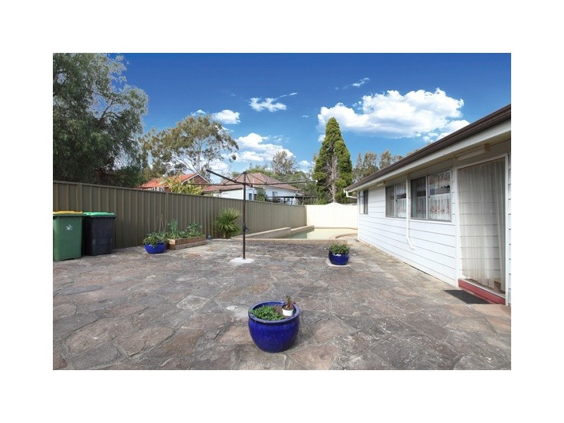 25 Drake Street, Panania NSW 2213