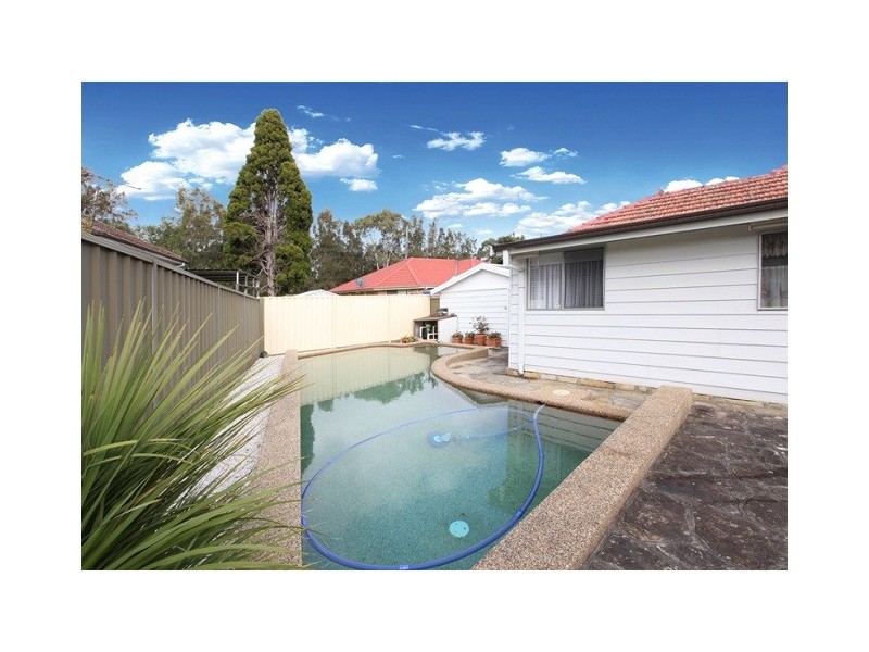 25 Drake Street, Panania NSW 2213