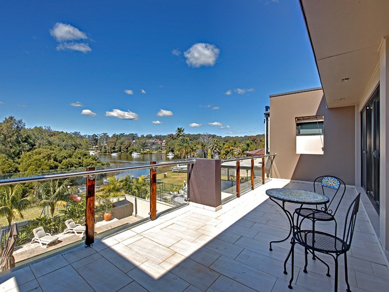 610 Henry Lawson Drive, East Hills NSW 2213