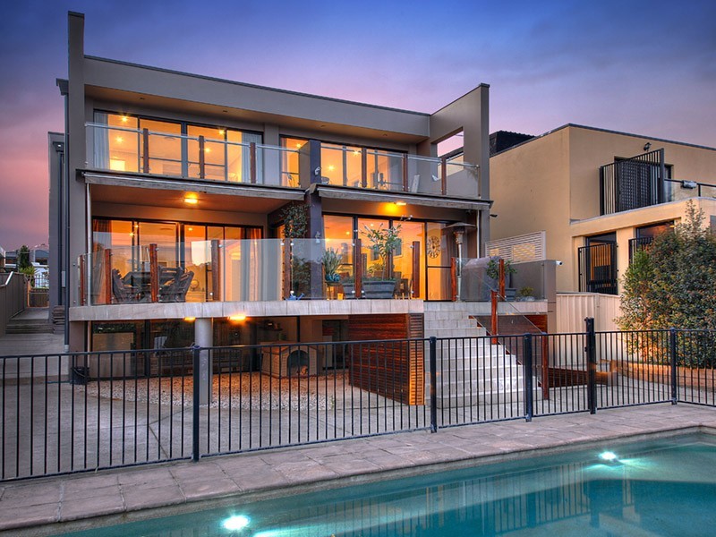 610 Henry Lawson Drive, East Hills NSW 2213