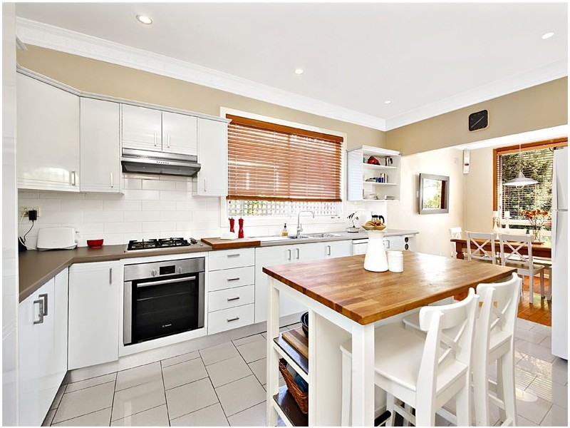 10 Greenway Parade, Revesby NSW 2212