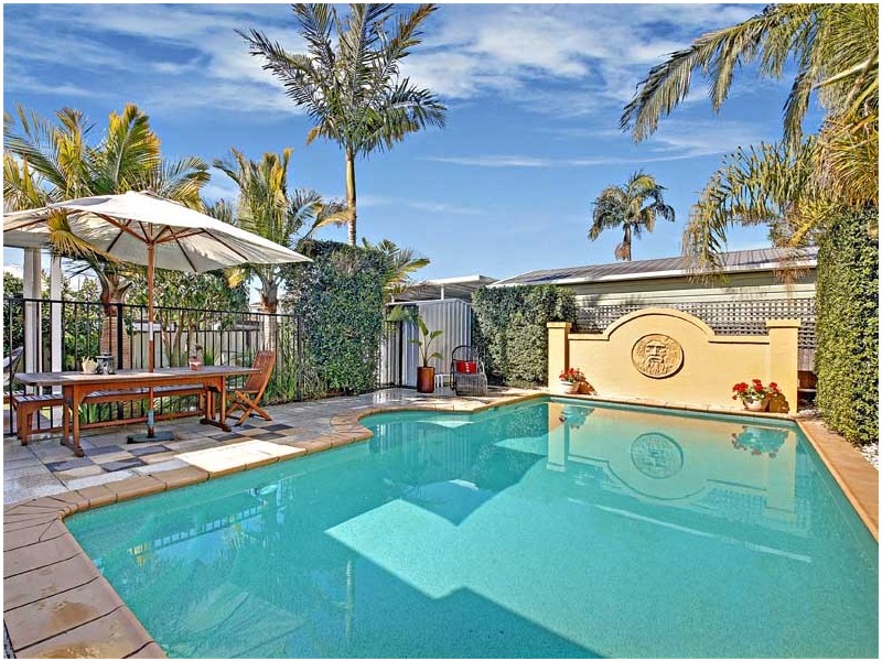 10 Greenway Parade, Revesby NSW 2212