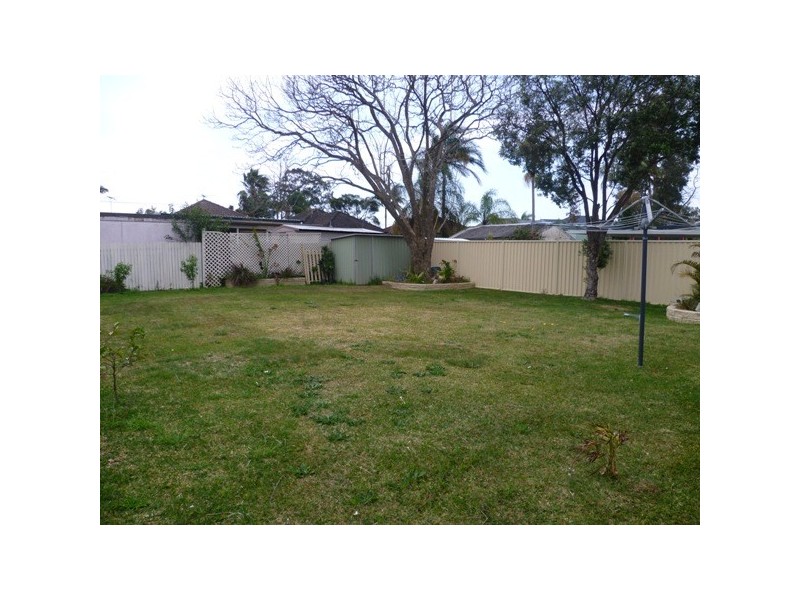 32 Doris Street, Picnic Point NSW 2213