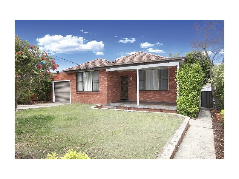 8 Kathleen Parade, Picnic Point NSW 2213