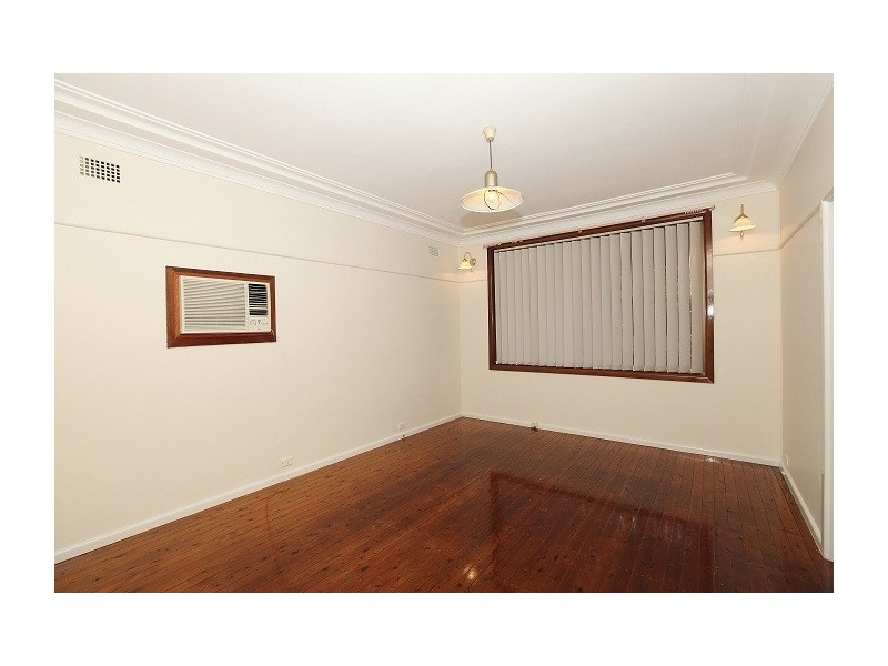 8 Kathleen Parade, Picnic Point NSW 2213