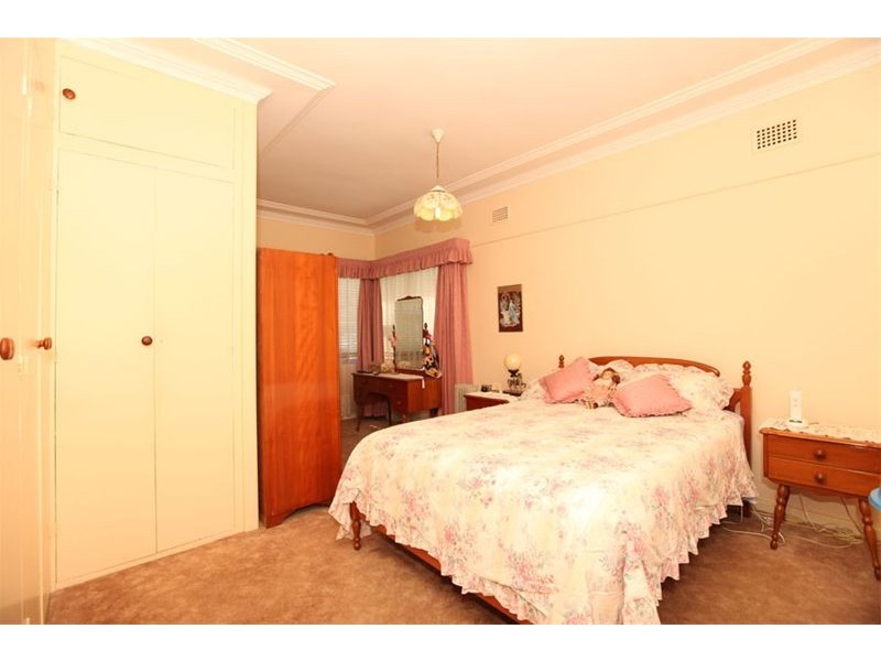 13 Eddie Avenue, Panania NSW 2213