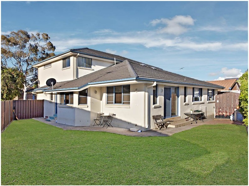 11 Piper Close, Milperra NSW 2214