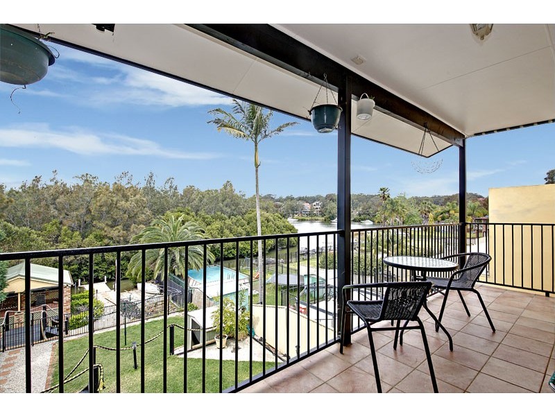 614 Henry Lawson Drive, East Hills NSW 2213