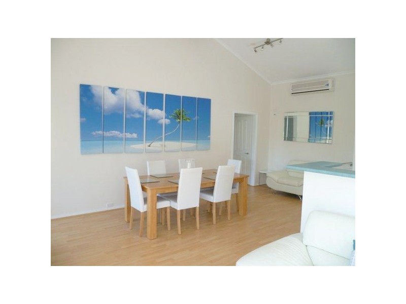 614 Henry Lawson Drive, East Hills NSW 2213