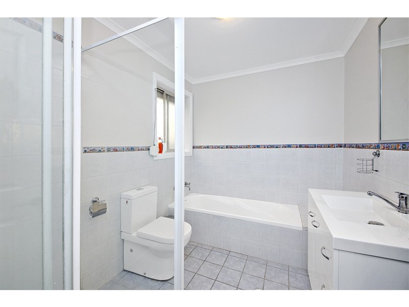 614 Henry Lawson Drive, East Hills NSW 2213