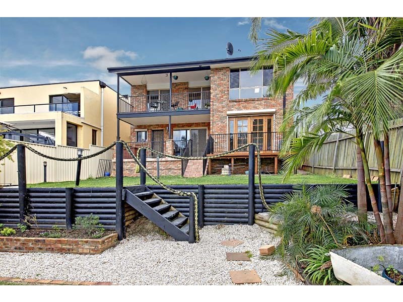 614 Henry Lawson Drive, East Hills NSW 2213