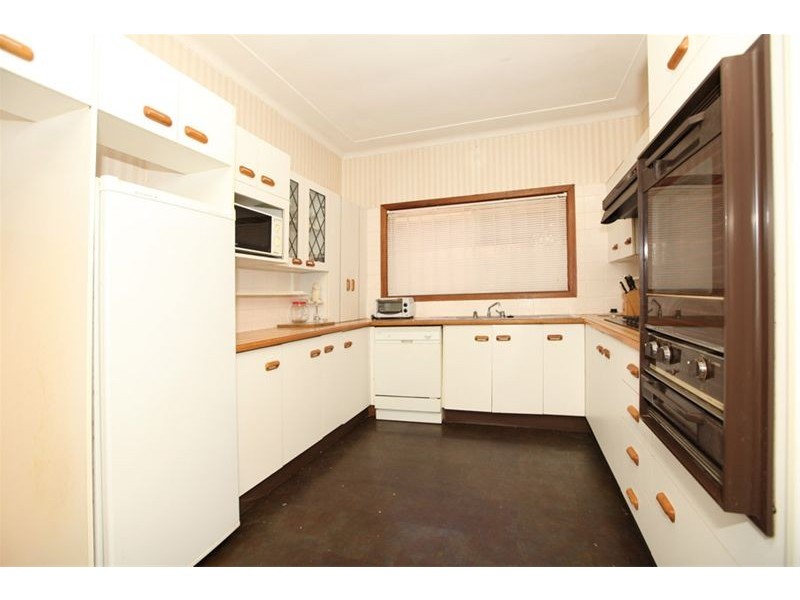 59 Lehn Road, East Hills NSW 2213