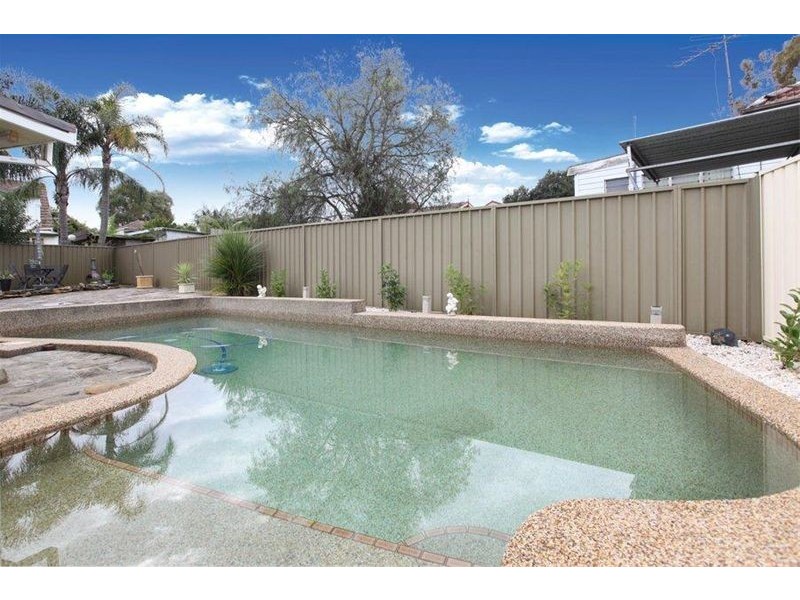 25 Drake Street, Panania NSW 2213