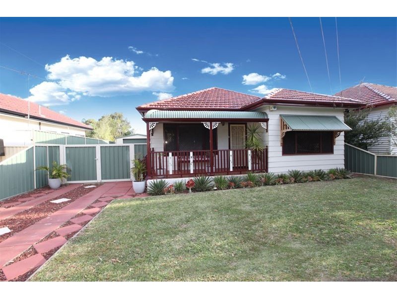 23 Endeavour Road, Georges Hall NSW 2198