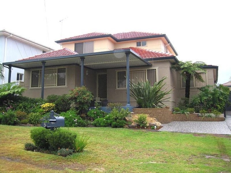 5 Drysdale Avenue, Picnic Point NSW 2213