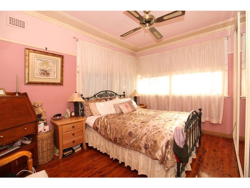 85 Picnic Point Road, Panania NSW 2213