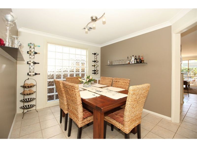 10 Eucalyptus Court, Picnic Point NSW 2213