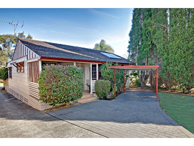 13 Hodgkinson Crescent, Panania NSW 2213