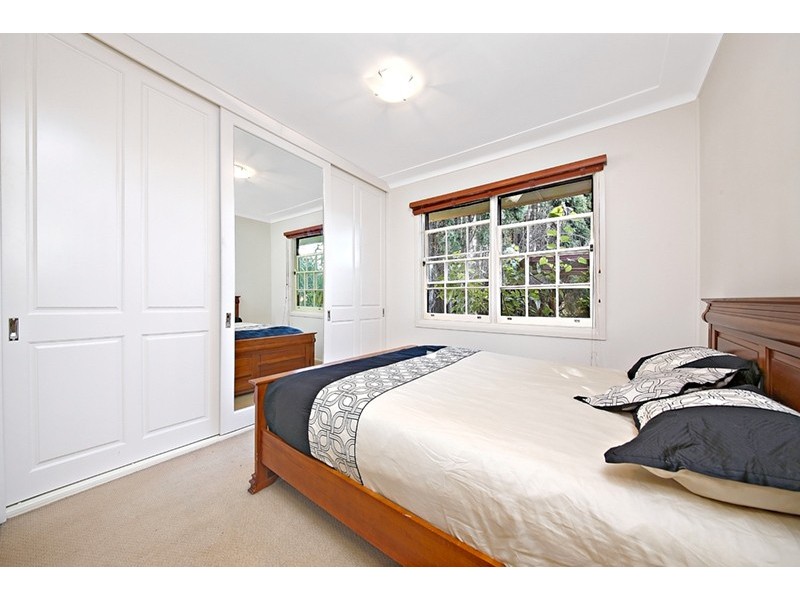 13 Hodgkinson Crescent, Panania NSW 2213